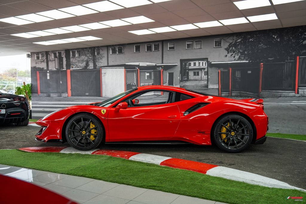 Ferrari 488 Pista 2019