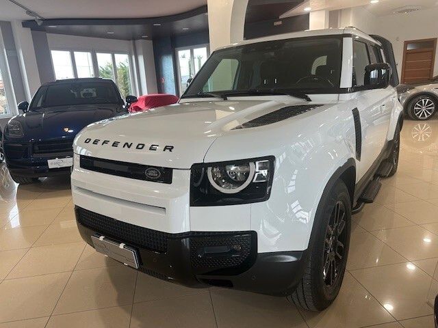 Land Rover Defender 2022