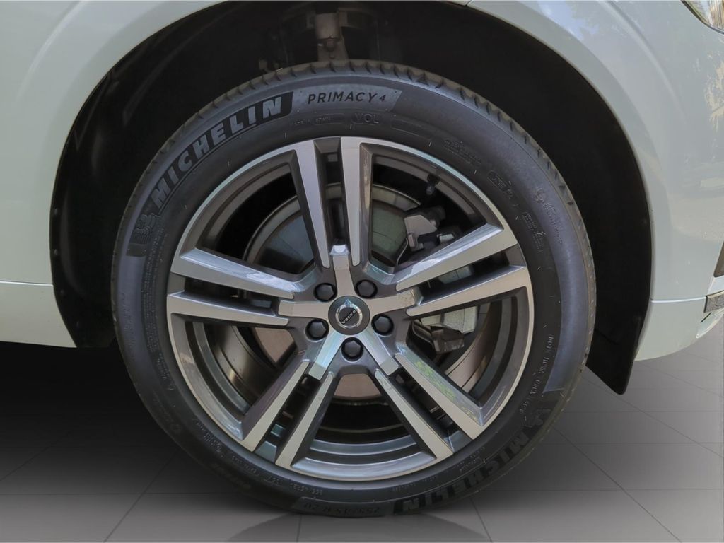 Volvo XC60 2022