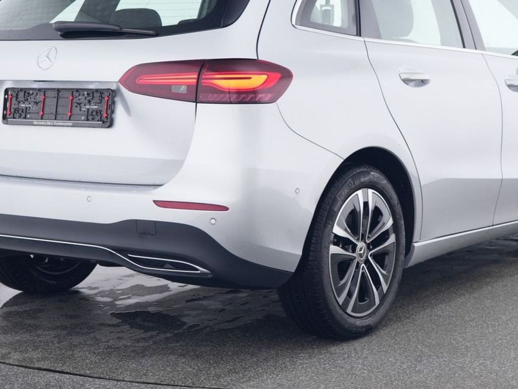 Mercedes-Benz B 200 2023