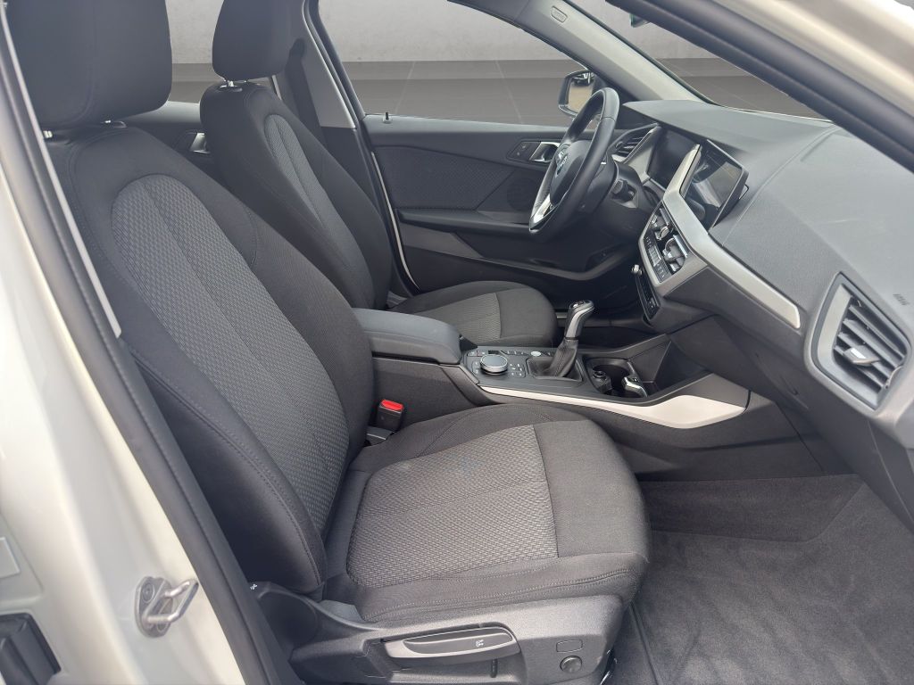 BMW 116 2024