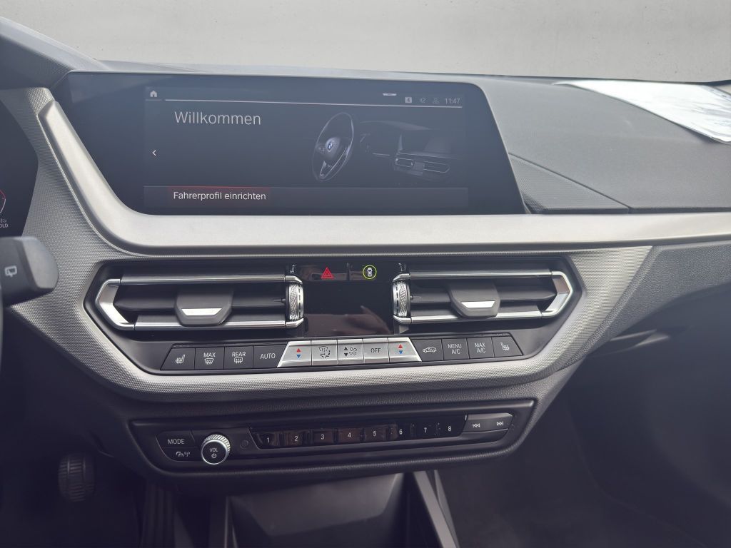 BMW 116 2024