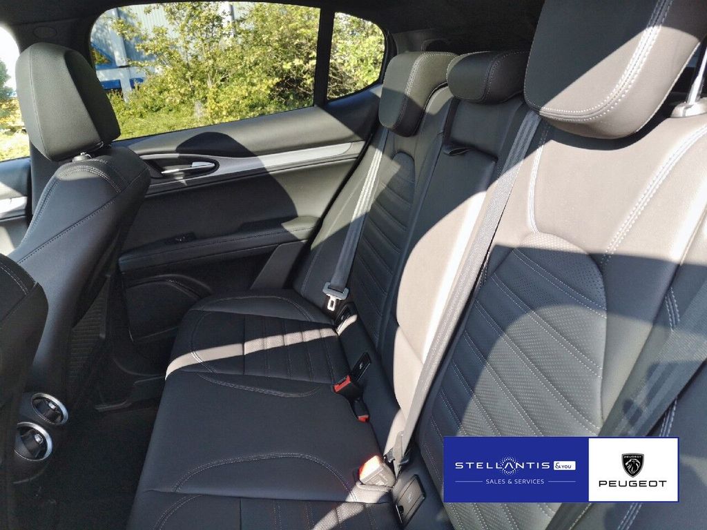Alfa Romeo Stelvio 2025