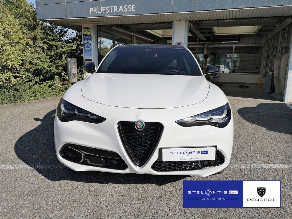 Alfa Romeo Stelvio 2025
