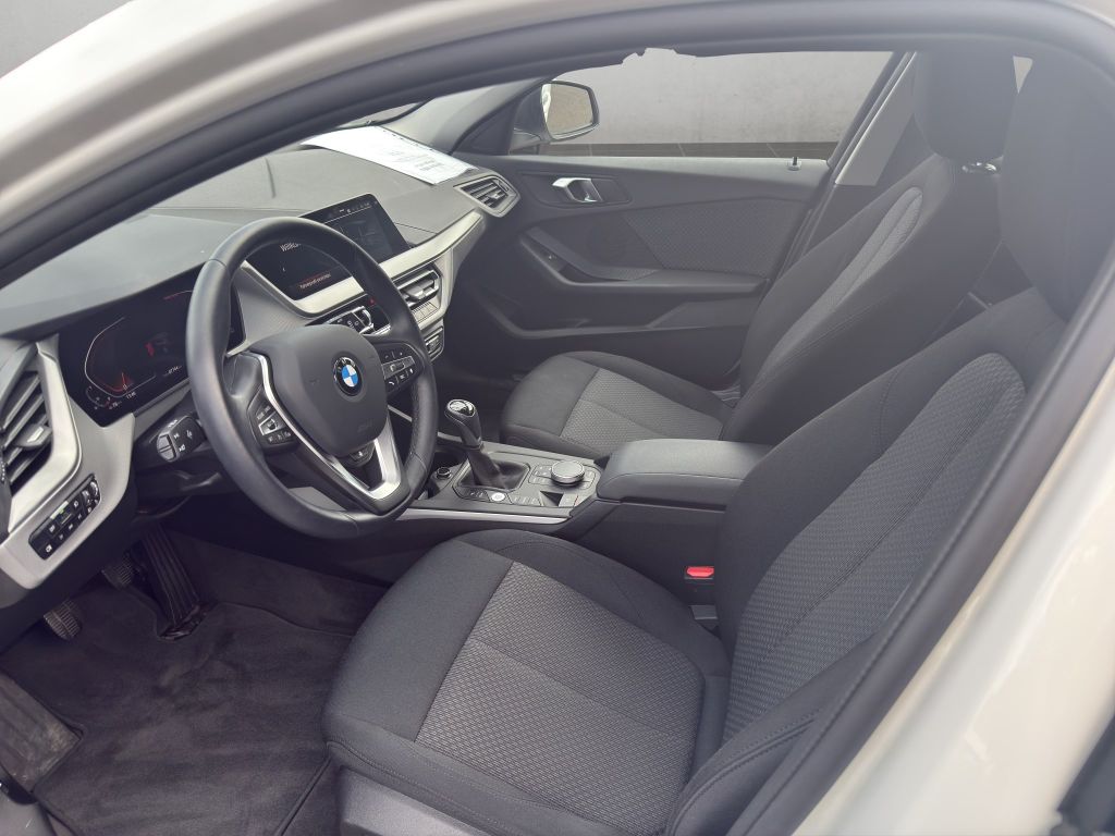 BMW 116 2024