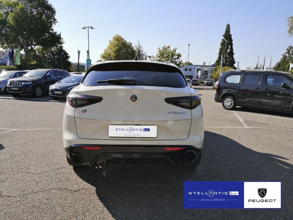 Alfa Romeo Stelvio 2025