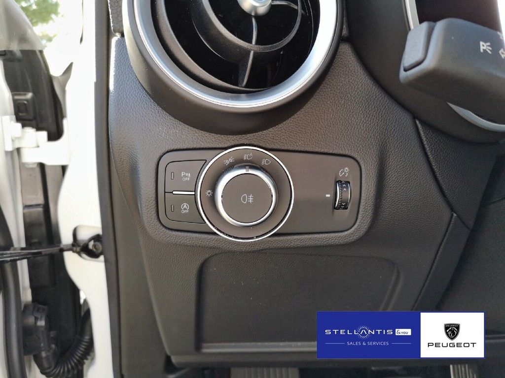 Alfa Romeo Stelvio 2025