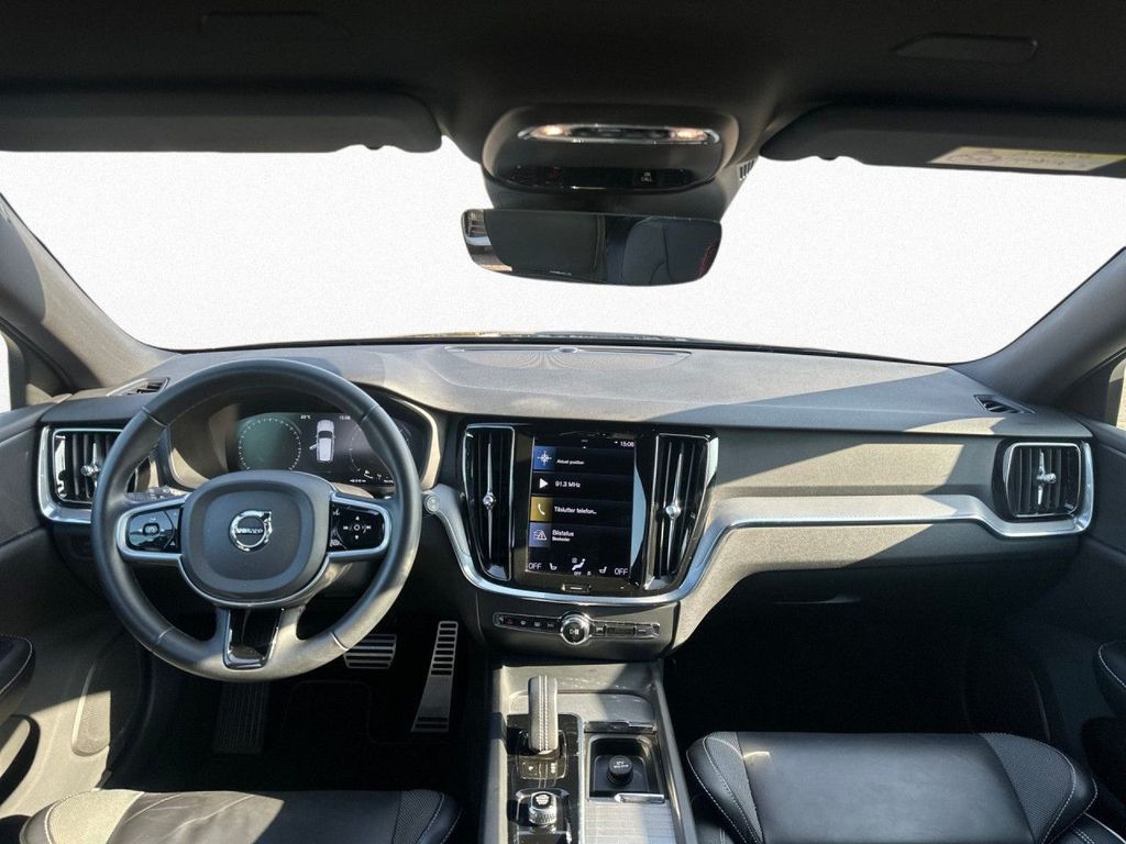 Volvo V60 2022