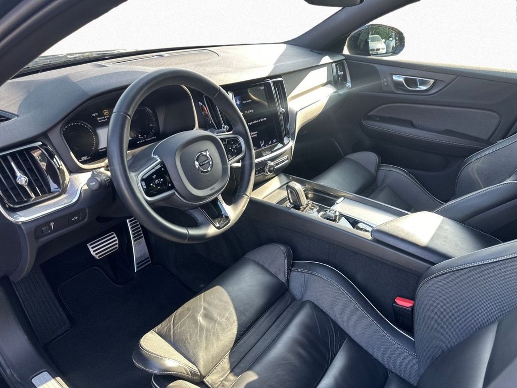 Volvo V60 2022