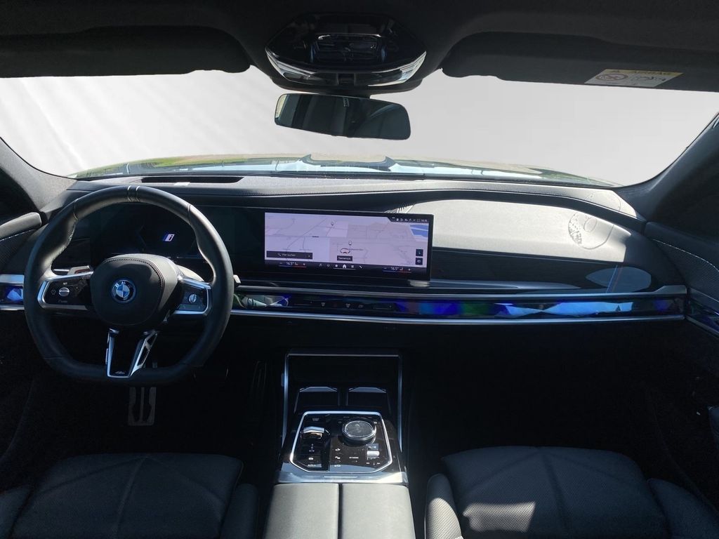 BMW i7 2024