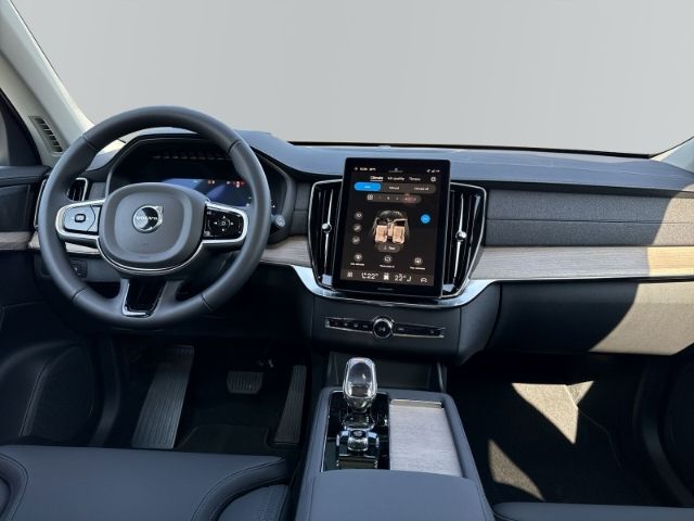 Volvo XC90 2025