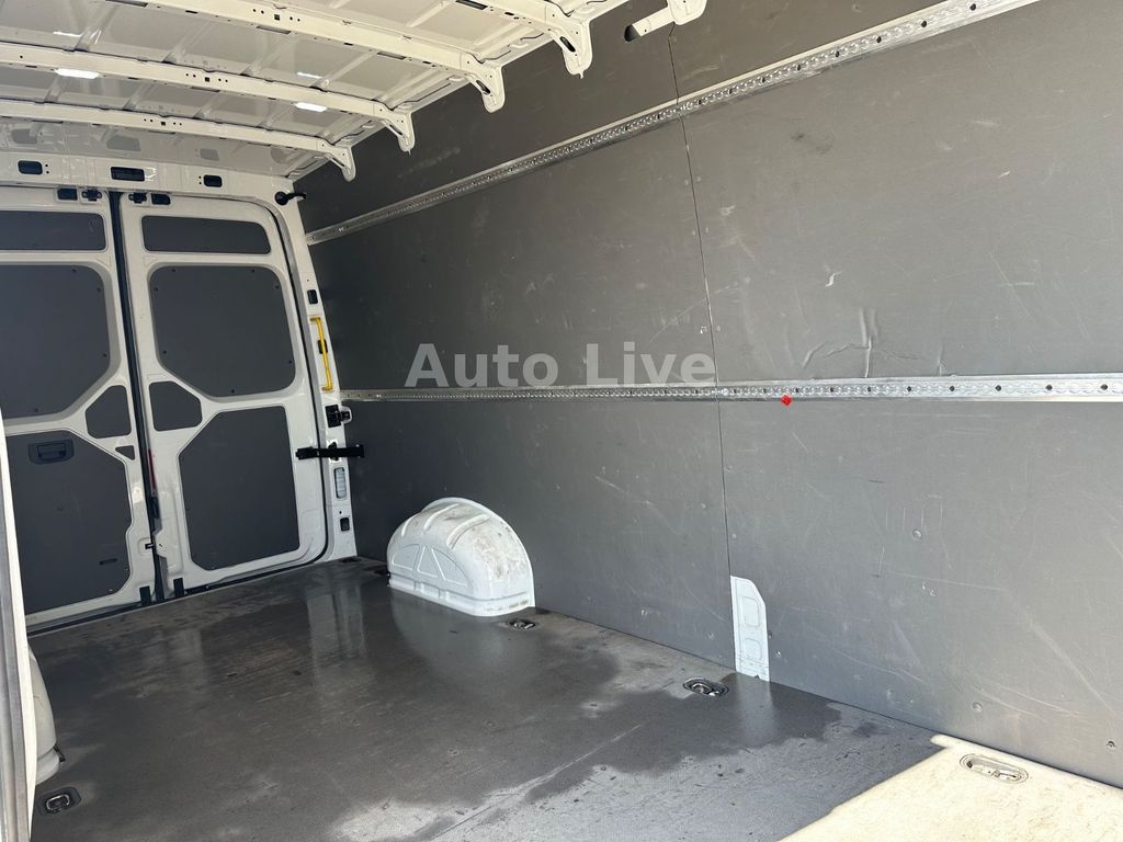 Volkswagen Crafter 2023