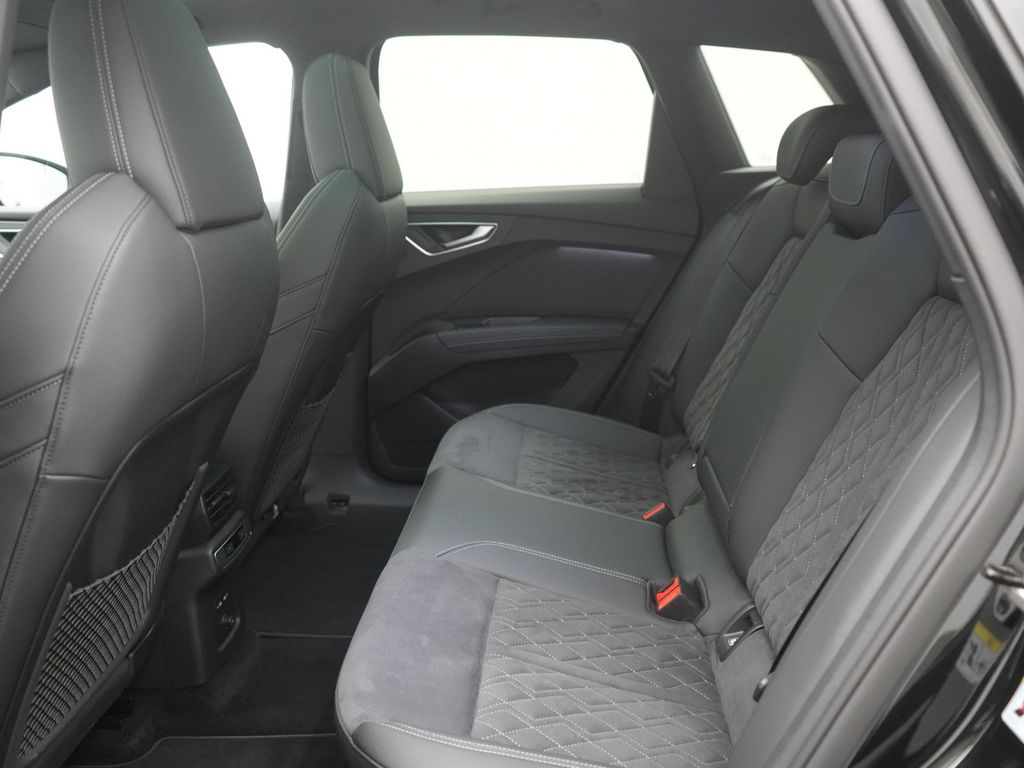 Audi Q4 e-tron 2025