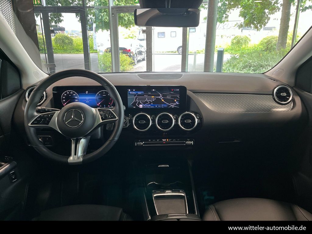 Mercedes-Benz B 200 2024