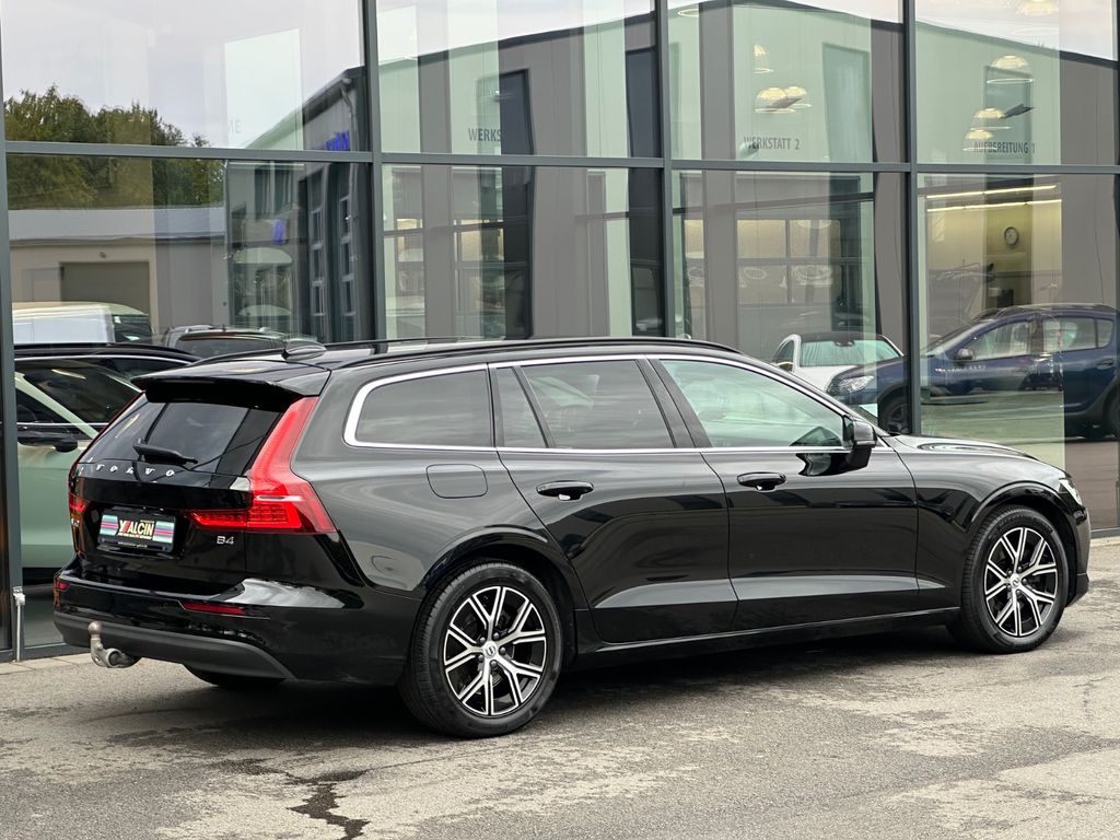 Volvo V60 2023