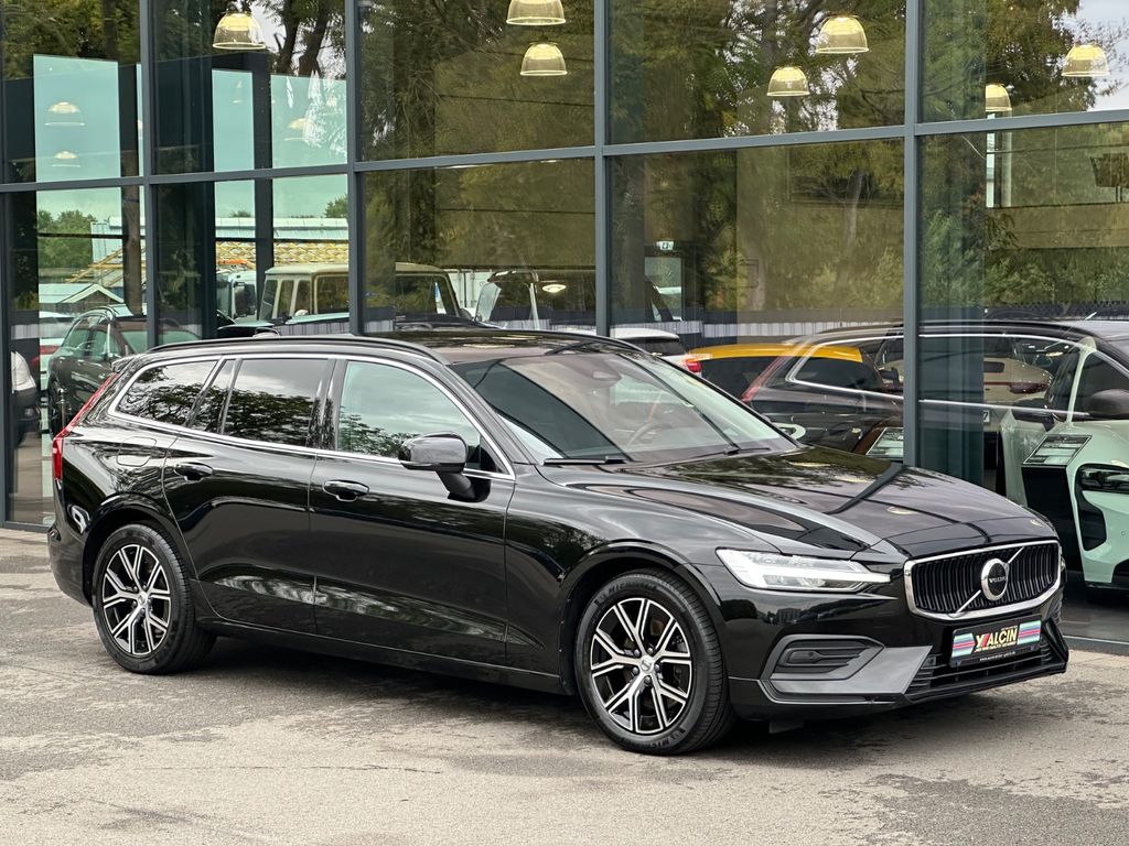 Volvo V60 2023