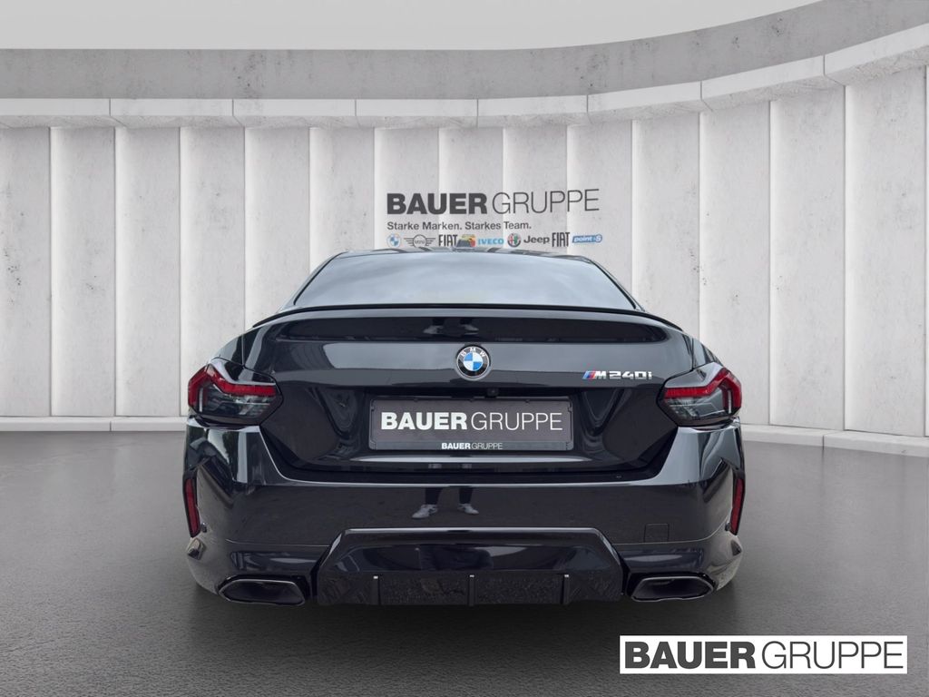 BMW M240i