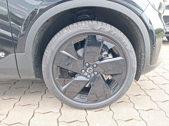 Volvo EX40 2025