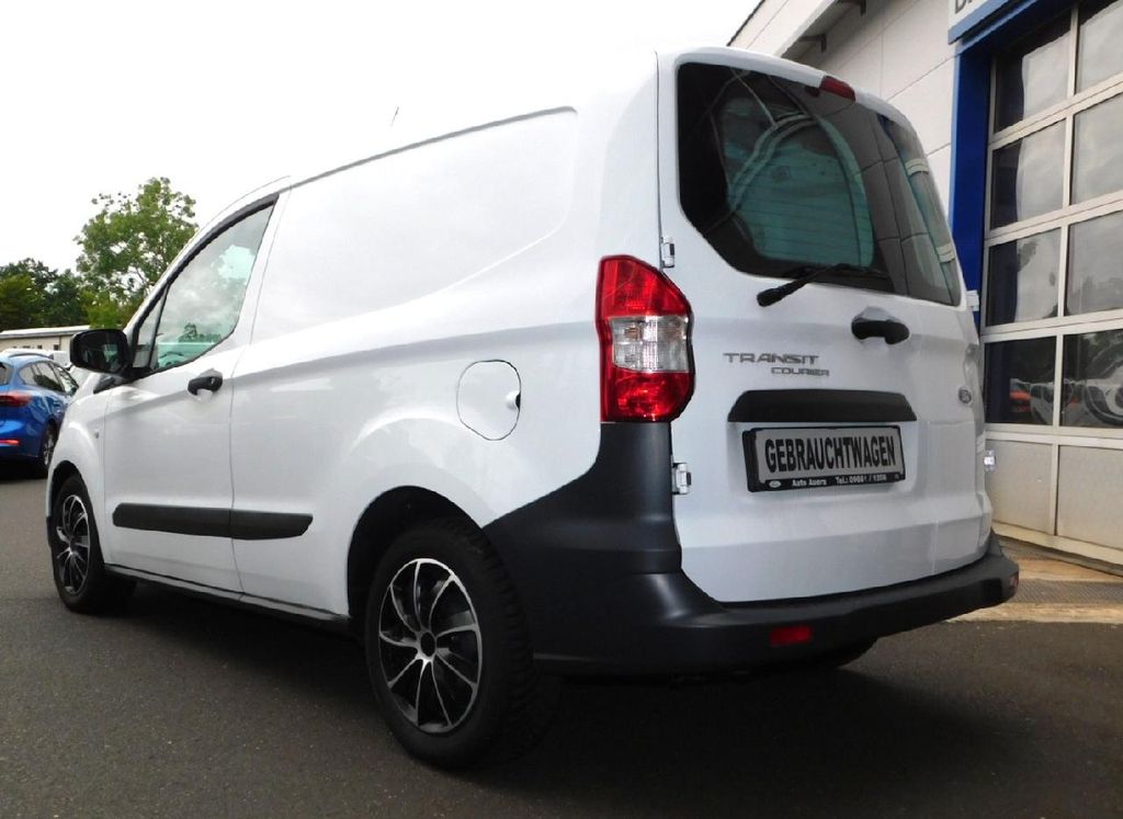 Ford Transit Courier 2023