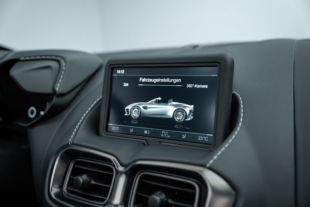 Aston Martin V12 Vantage 2023