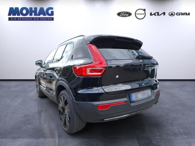 Volvo EX40 2025