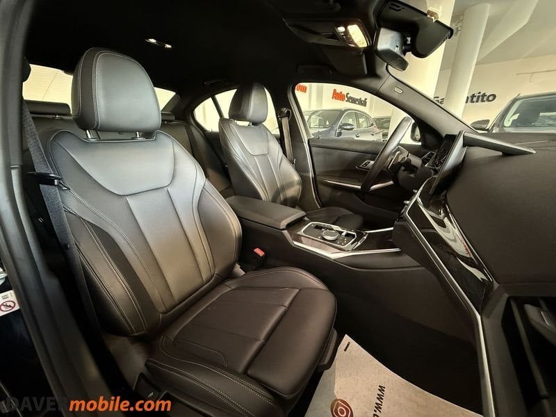 BMW 318 2022