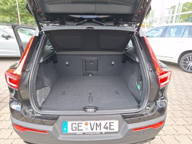 Volvo EX40 2025