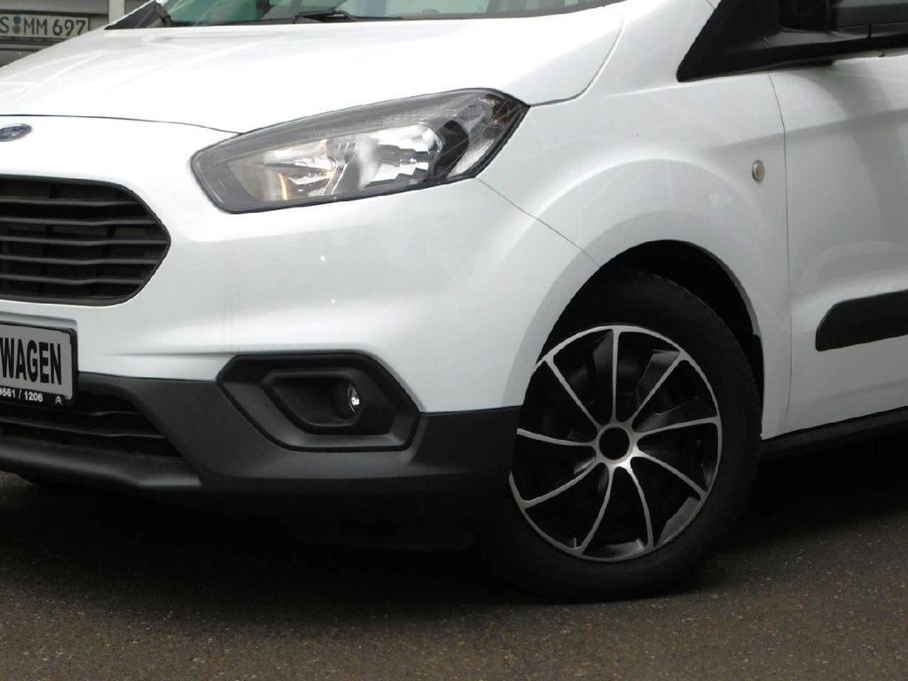 Ford Transit Courier 2023