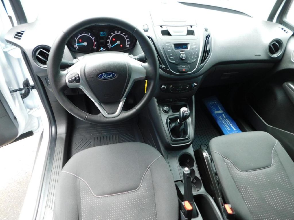 Ford Transit Courier 2023