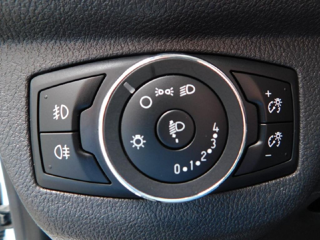 Ford Transit Courier 2023