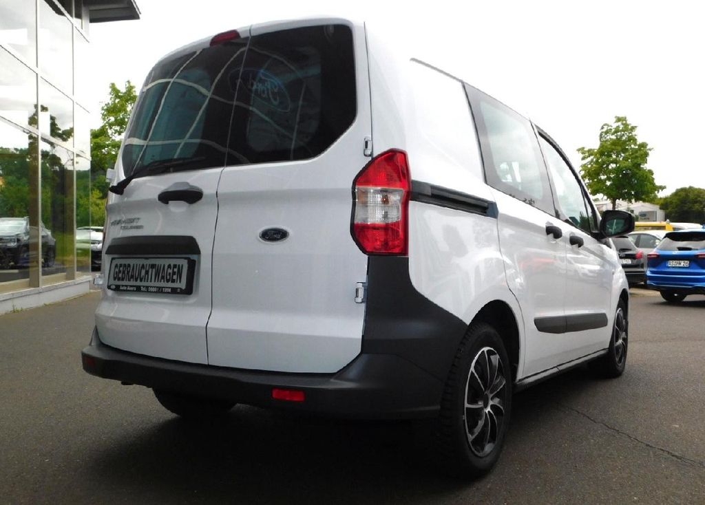 Ford Transit Courier 2023