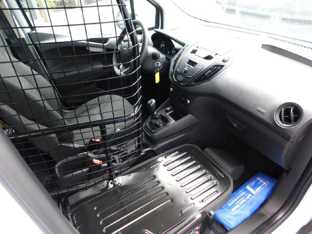 Ford Transit Courier 2023