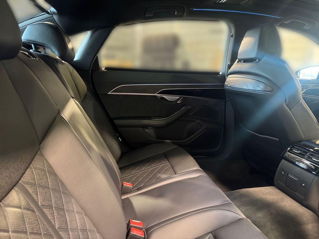 Audi A8 2022
