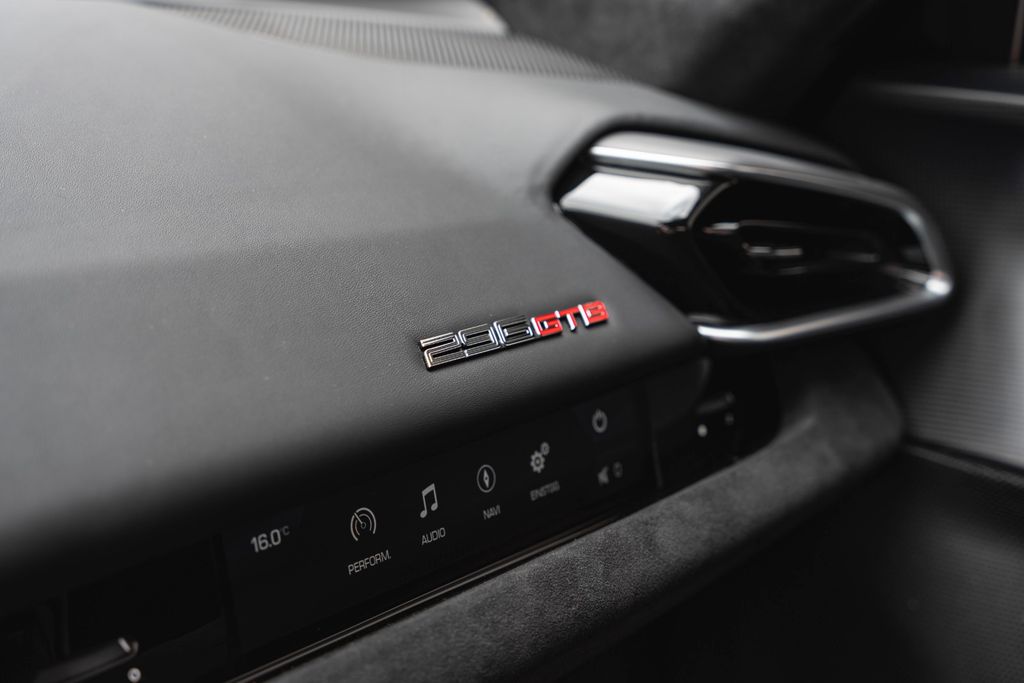 Ferrari 296 GTB 2023