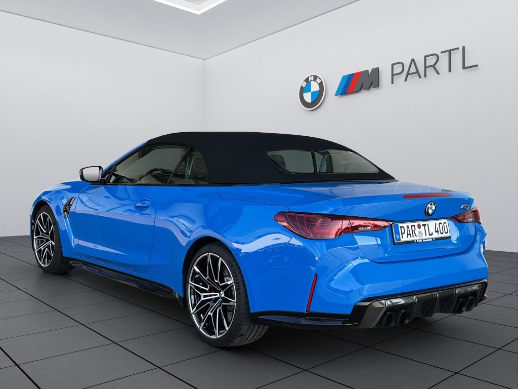 BMW M4 2025