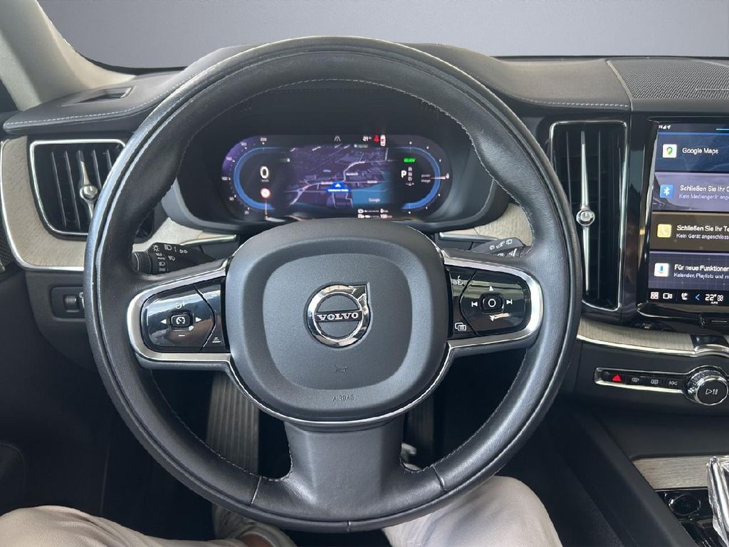 Volvo XC60 2022