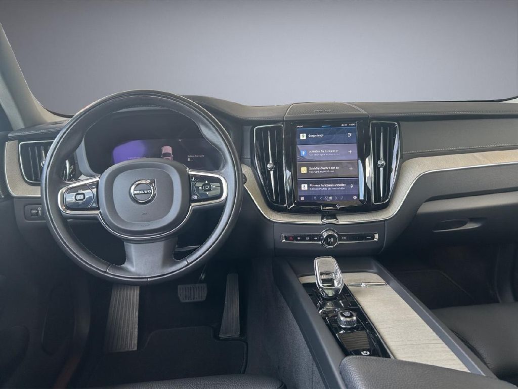 Volvo XC60 2022