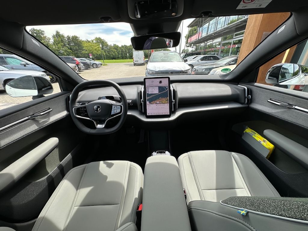 Volvo EX30 2025