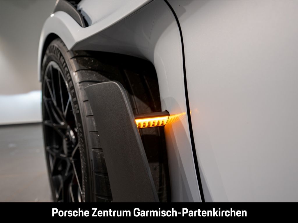 Porsche 992 2025