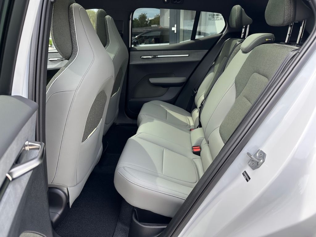 Volvo EX30 2025