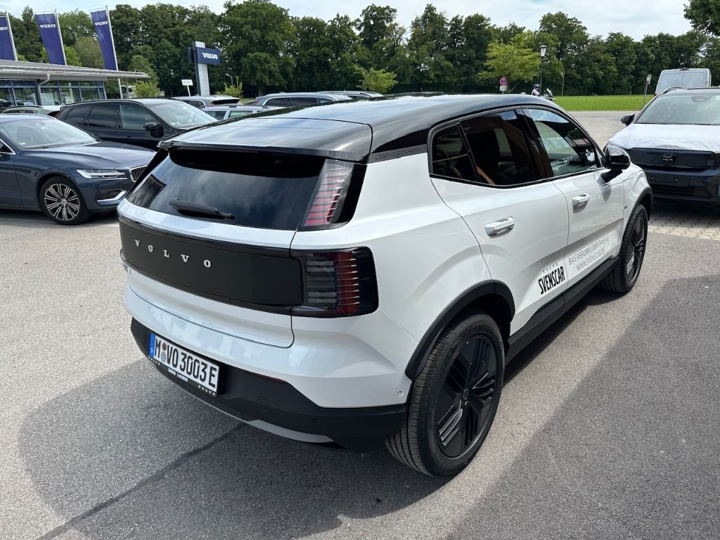 Volvo EX30 2025