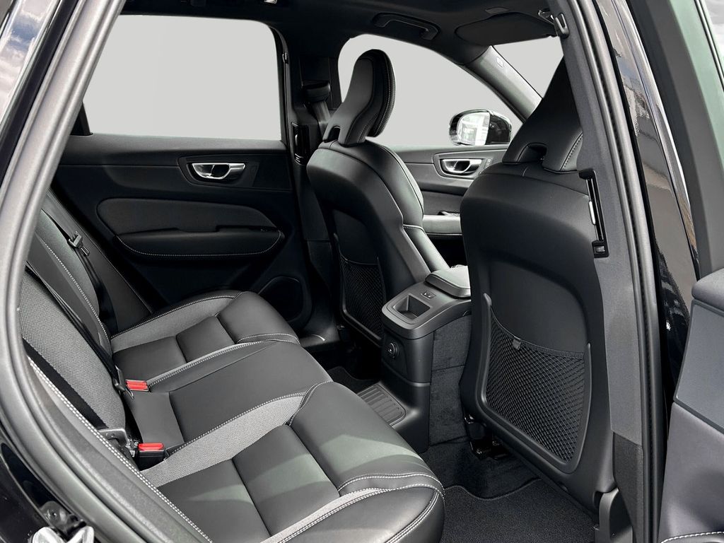 Volvo XC60 2025