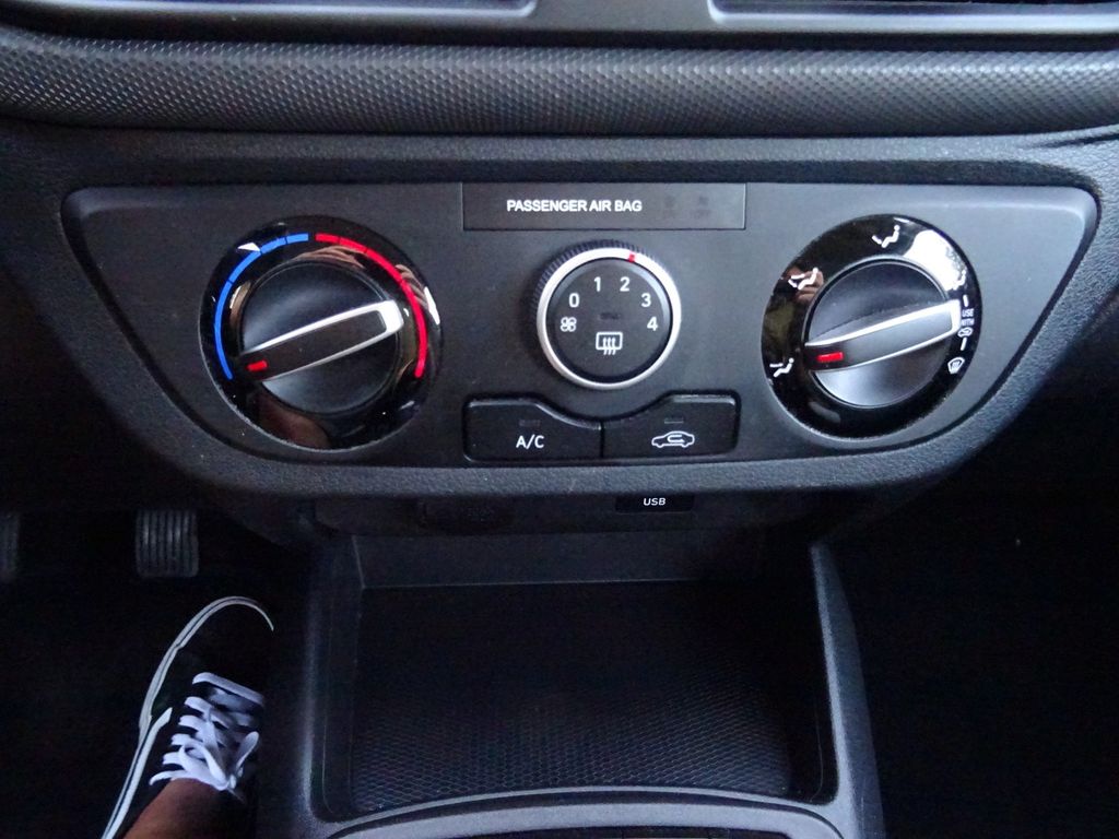 Hyundai i10 2022