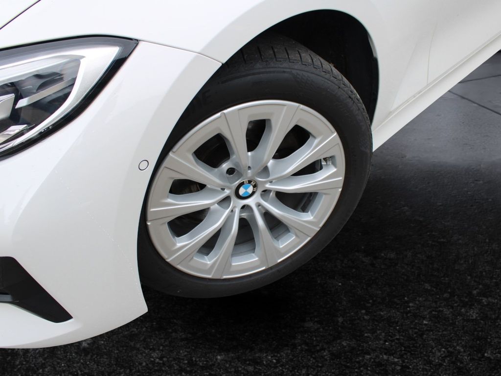 BMW 320 2021