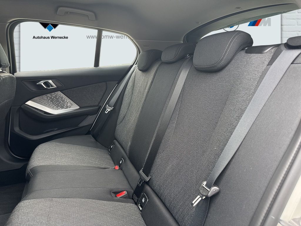 BMW 120 2024