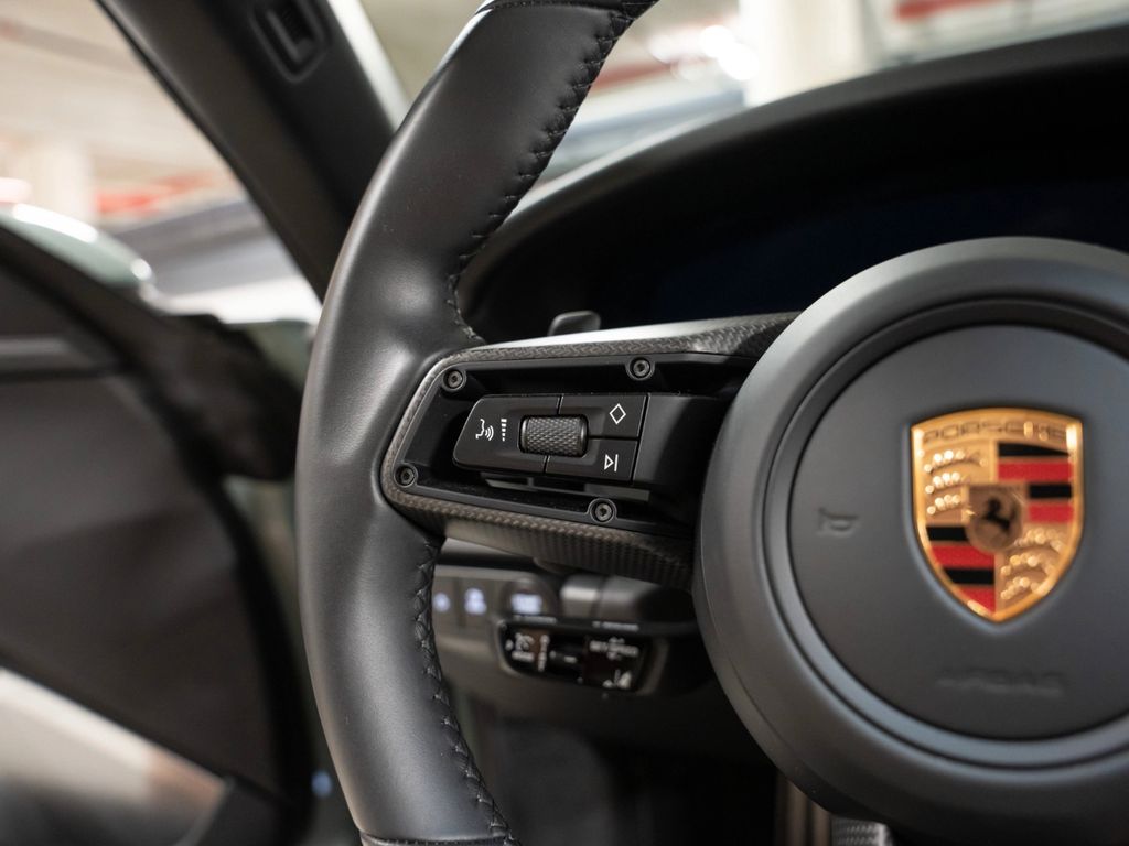 Porsche 992 2024