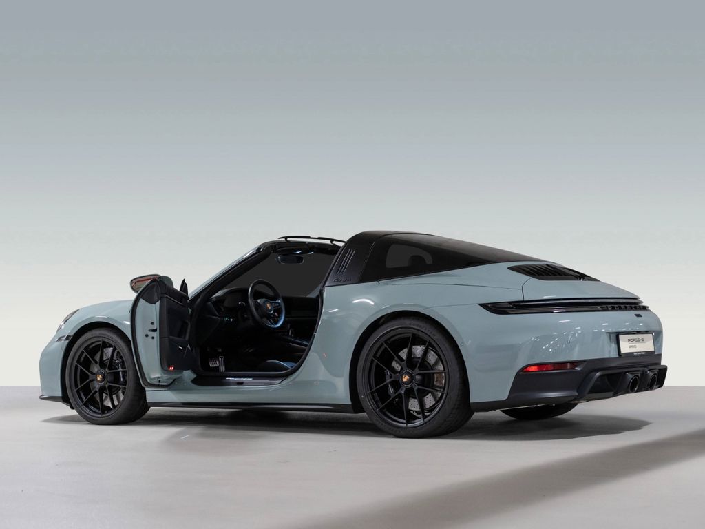 Porsche 992 2024