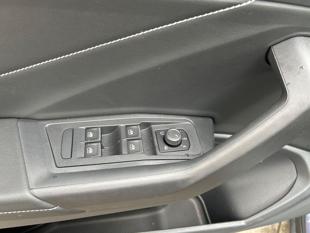 Volkswagen T-Roc 2024