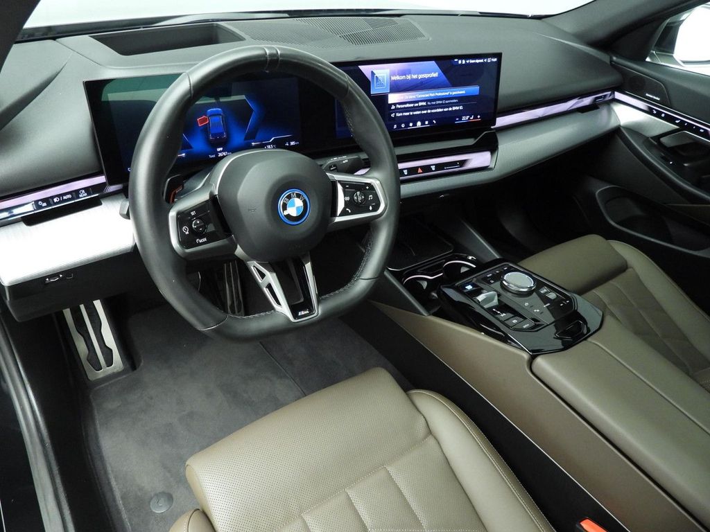 BMW i5 2024