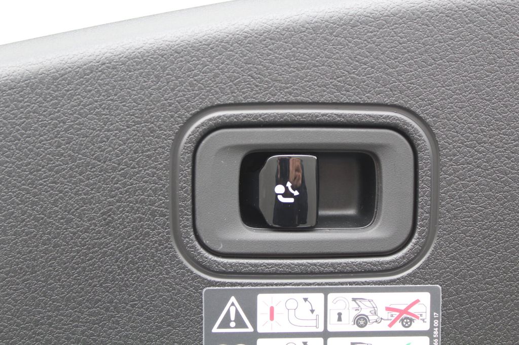 Mercedes-Benz CLE 200 2024